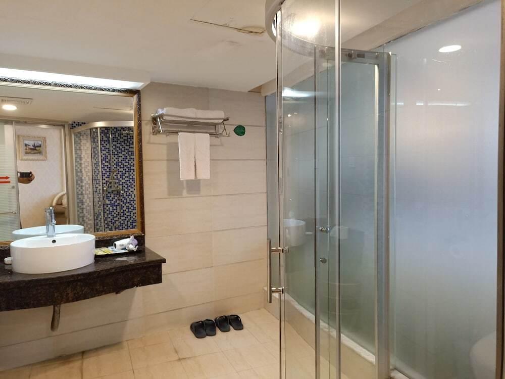 Гуйлинь: GuiLin HongKong Hotel