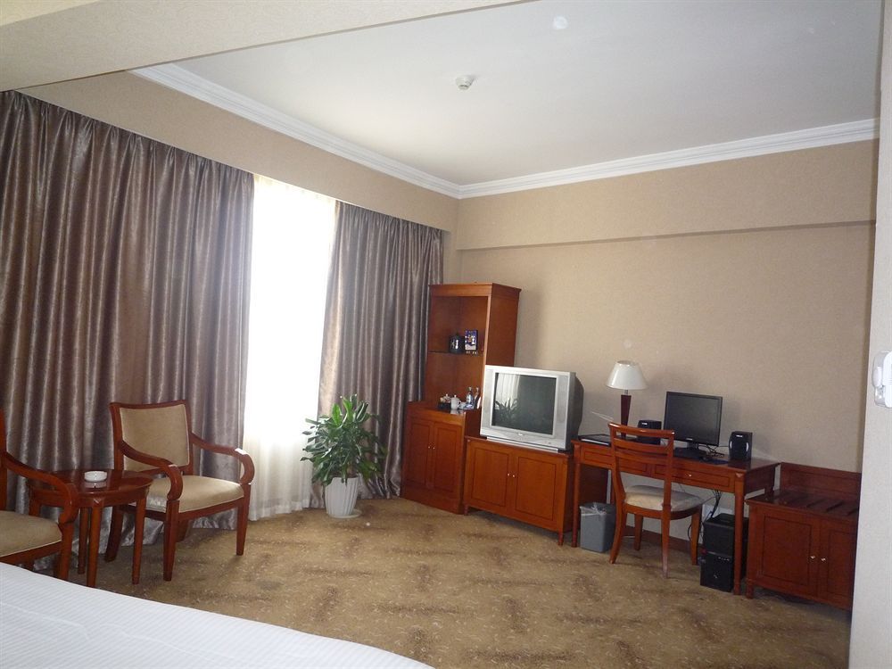 Гуйлинь: GuiLin HongKong Hotel