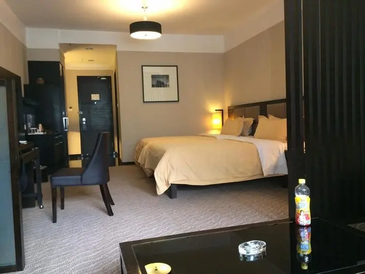 Чжуншань: Zhongshan Tegao Business Hotel