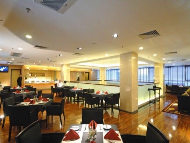 Чжуншань: Zhongshan Tegao Business Hotel