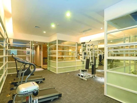 Чжуншань: Zhongshan Tegao Business Hotel