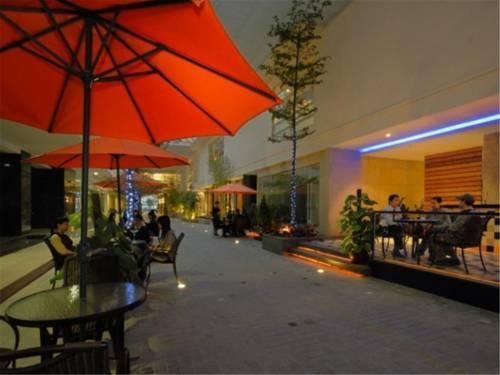 Чжуншань: Zhongshan Tegao Business Hotel