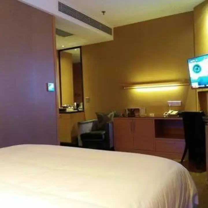 Чжуншань: Zhongshan Tegao Business Hotel