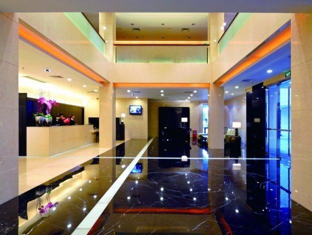 Чжуншань: Zhongshan Tegao Business Hotel
