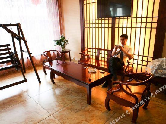 Цзясинь: Wuzhen Fengzeyuan Inn