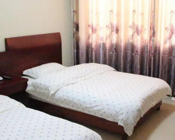Чичжоу: Jiuhua Mountain 7766 Business Hotel
