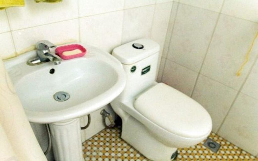 Таншань: Huatian Express Inn