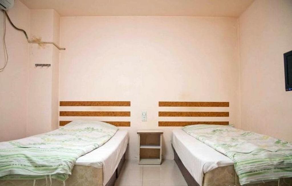 Таншань: Huatian Express Inn