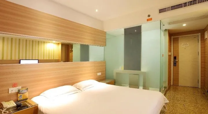 Цзинчжоу: Yunqi Hotel
