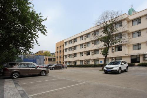 Цзинчжоу: Yunqi Hotel