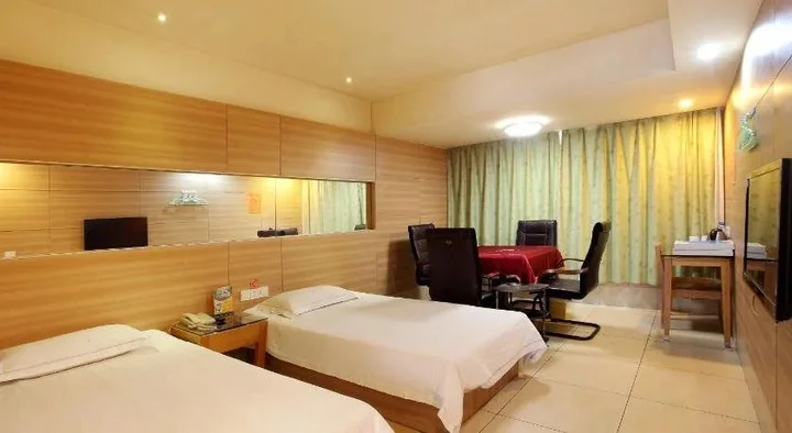 Цзинчжоу: Yunqi Hotel