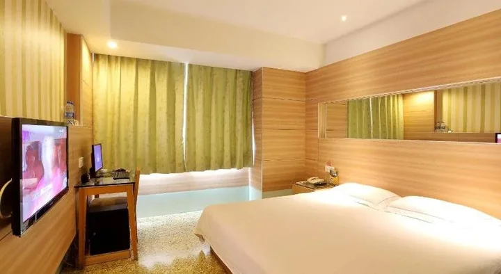 Цзинчжоу: Yunqi Hotel