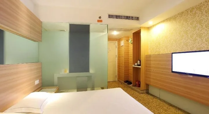 Цзинчжоу: Yunqi Hotel