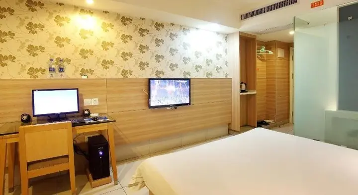 Цзинчжоу: Yunqi Hotel