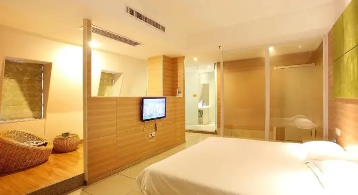 Цзинчжоу: Yunqi Hotel