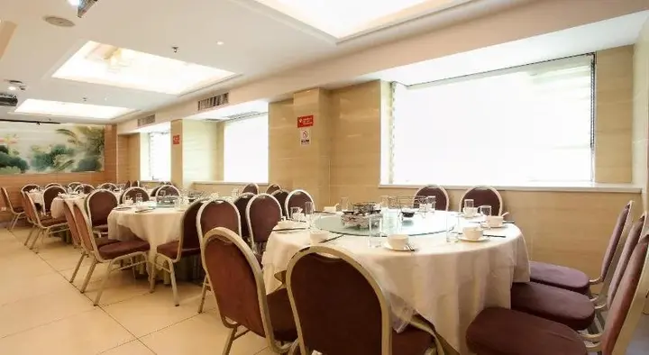 Цзинчжоу: Yunqi Hotel