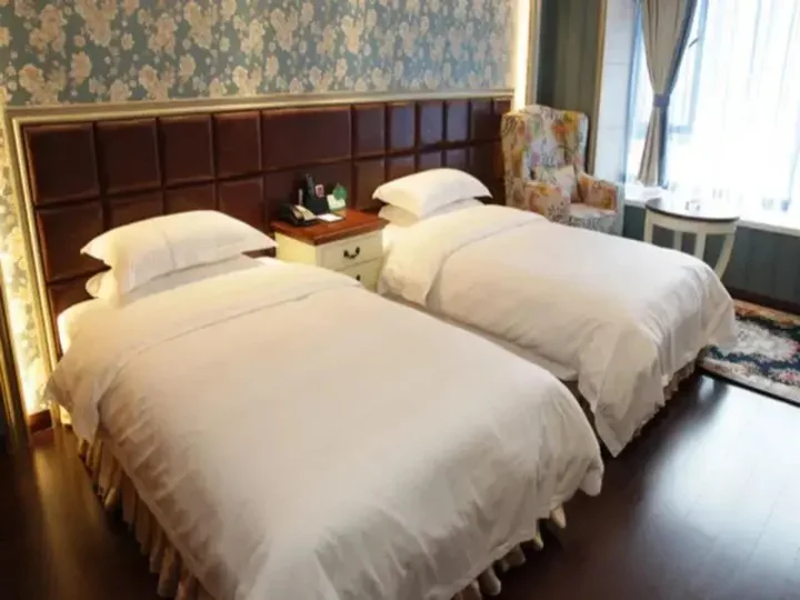 Чэнду: Chengdu West-Care Kate Hotel