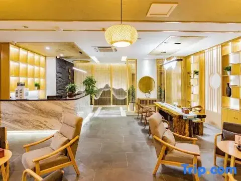 Чэнду: Chengdu West-Care Kate Hotel