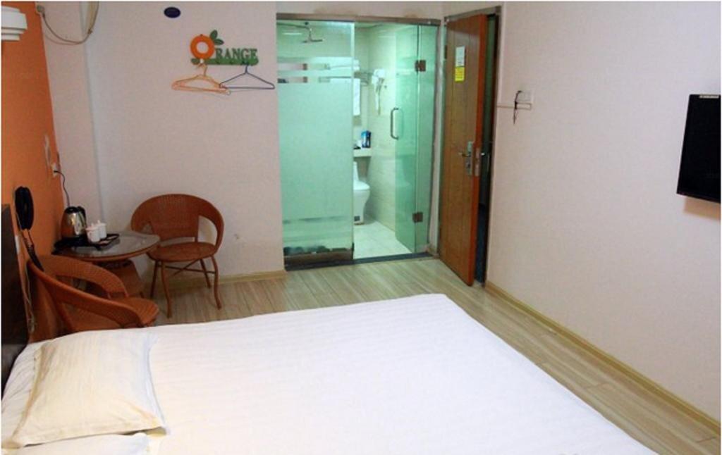 Бенгбу: Bengbu Orange Express Inn