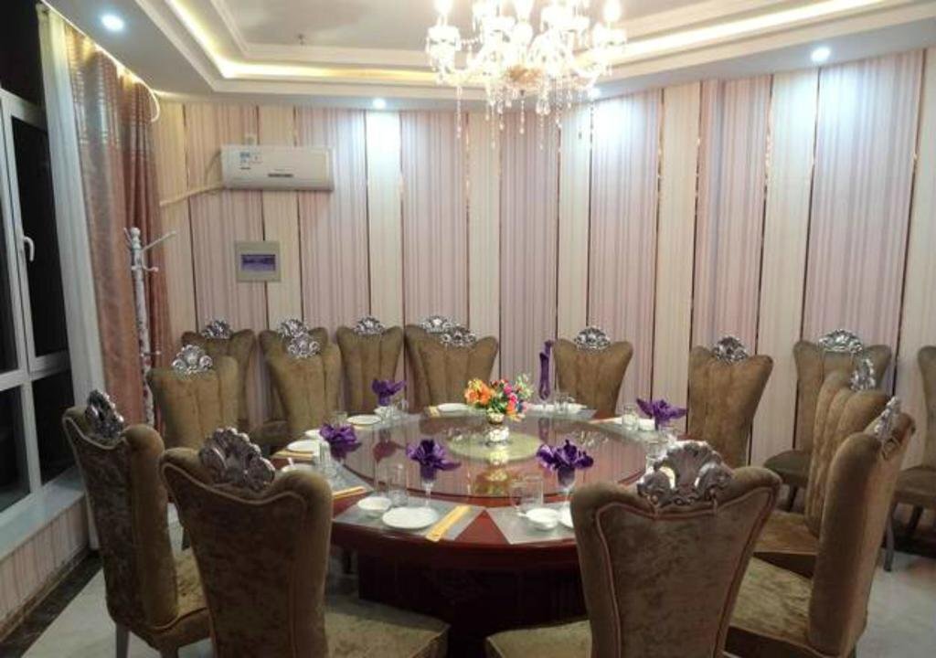 Чжанъе: Zhang Ye Long Sheng Holiday Hotel