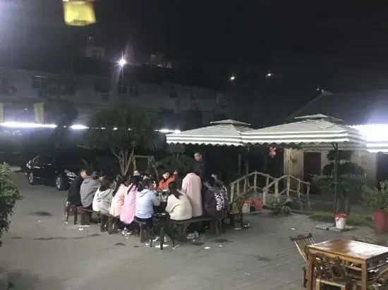 Шиянь: Taiji Inn