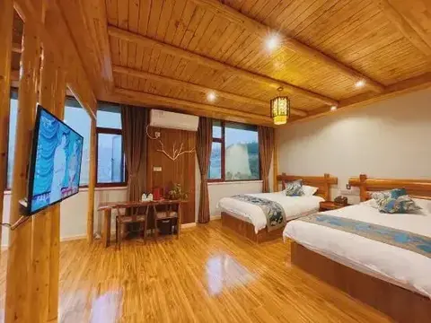 Шиянь: Taiji Inn