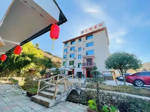 Шиянь: Taiji Inn