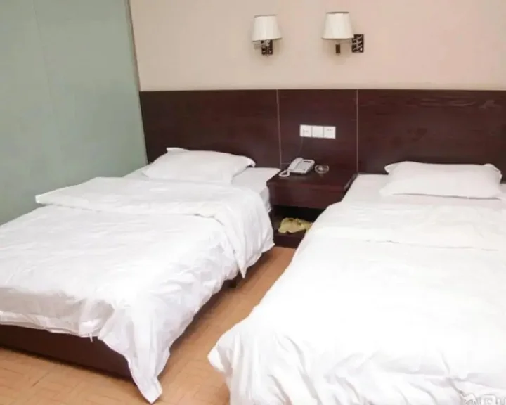 Ичан: Yichang Jungang Business Hotel