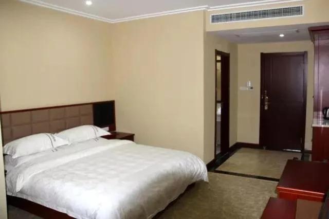 Эньши: Yuhuangge Hotel