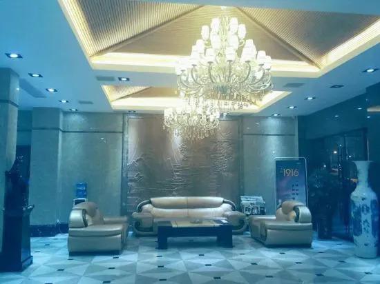 Эньши: Yuhuangge Hotel