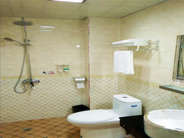 Яншо: Guilin Yangshuo Jingying Huanle Village Holiday Inn