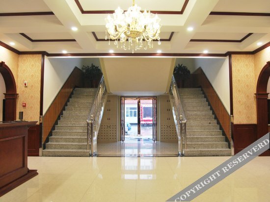 Лянфан: Shengfang Jinye Hotel