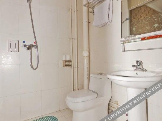 Лянфан: Shengfang Jinye Hotel