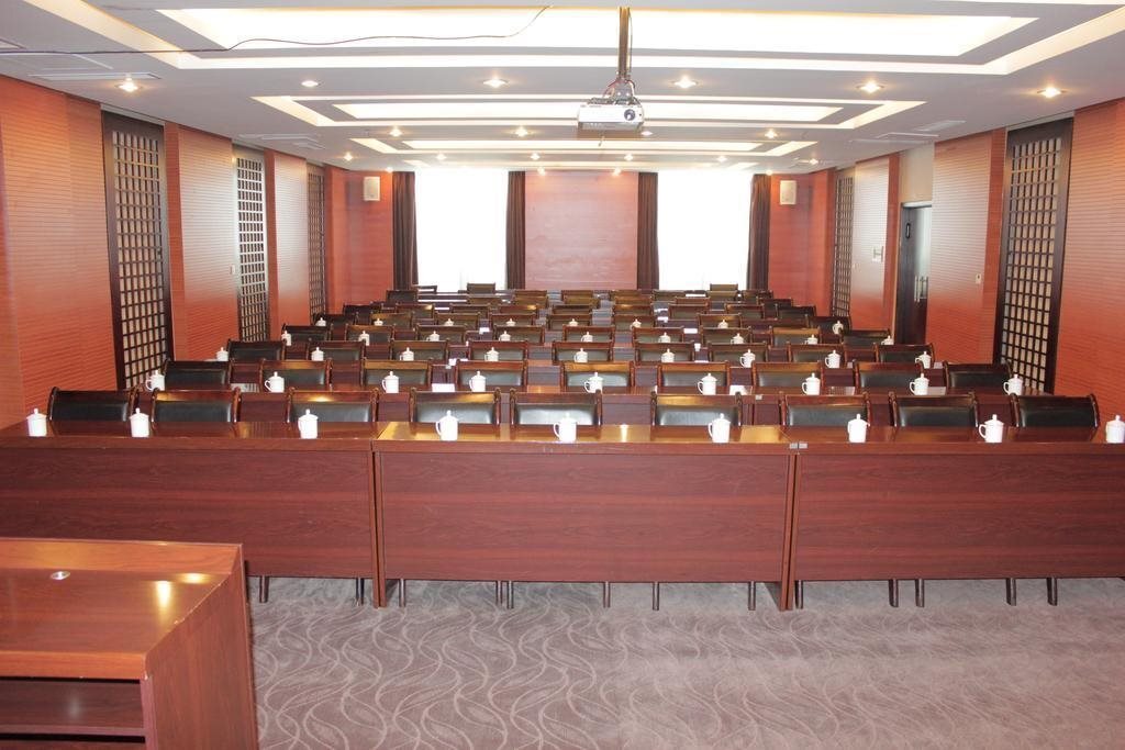 Шиянь: Wudangshan Taihe Xuanwu Hotel