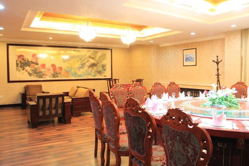Шиянь: Wudangshan Taihe Xuanwu Hotel
