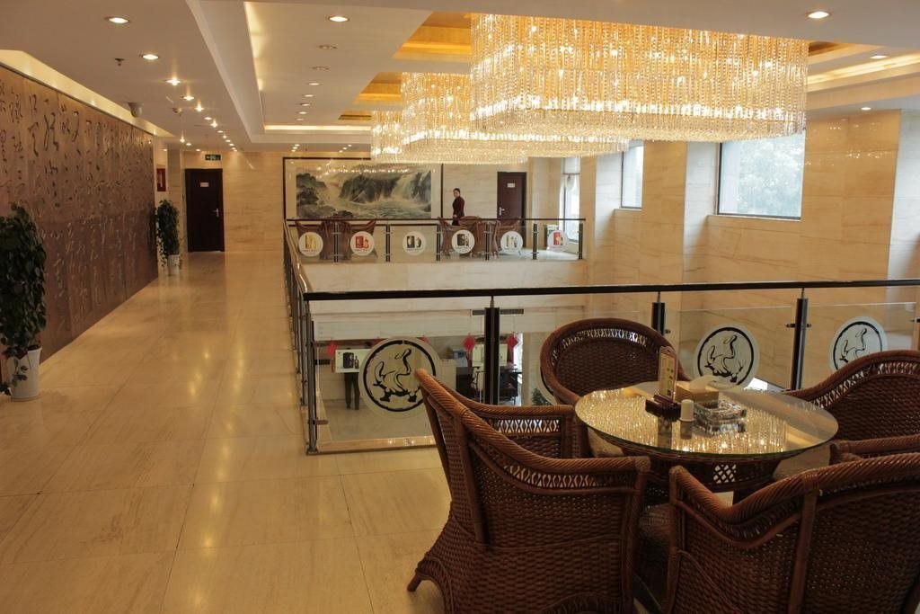 Шиянь: Wudangshan Taihe Xuanwu Hotel