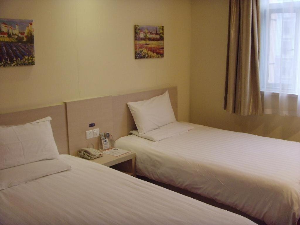 Цюйцзин: Hongyun Hotel