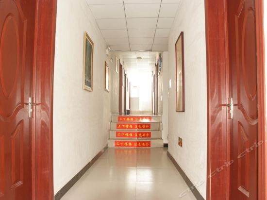 Цзаочжуан: Huiwen Inn