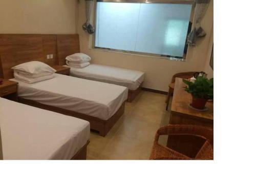 Баодин: Shengyuan Express Hotel (Laishui Bus Station)