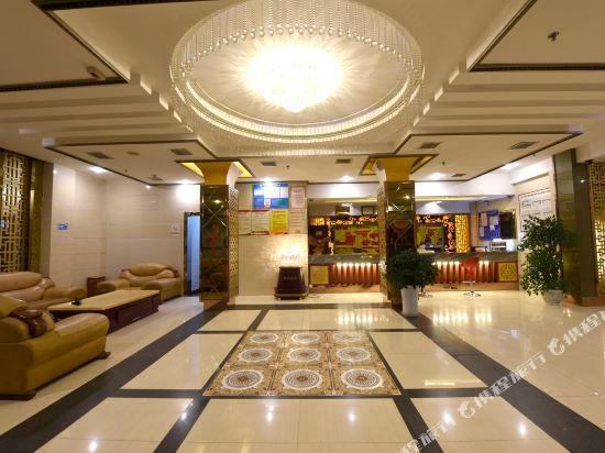 Эньши: Xianfeng Jintian Holiday Inn