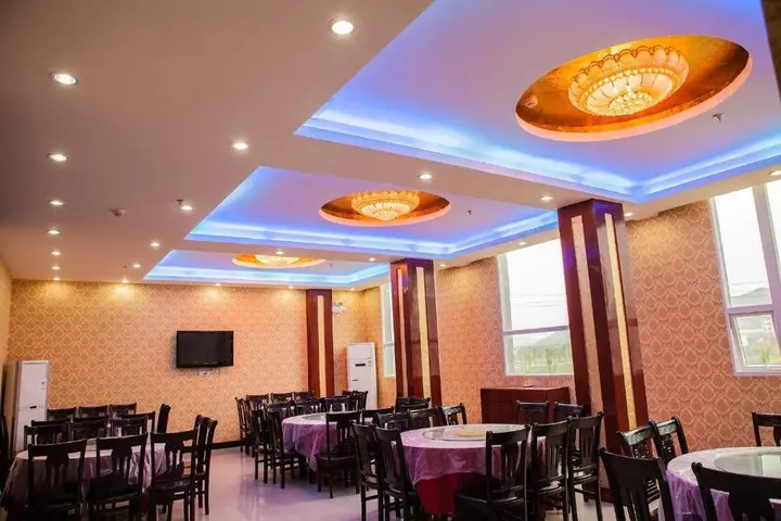 Шиянь: Wudangshan Jiale Business Hotel