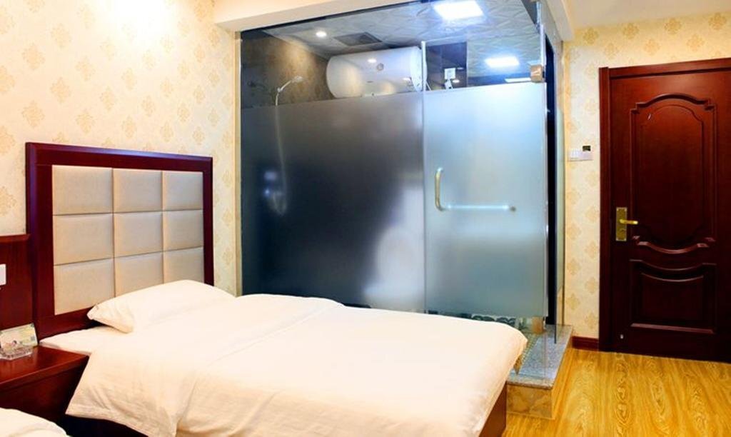 Хулун-Буир: Taihe Hotel