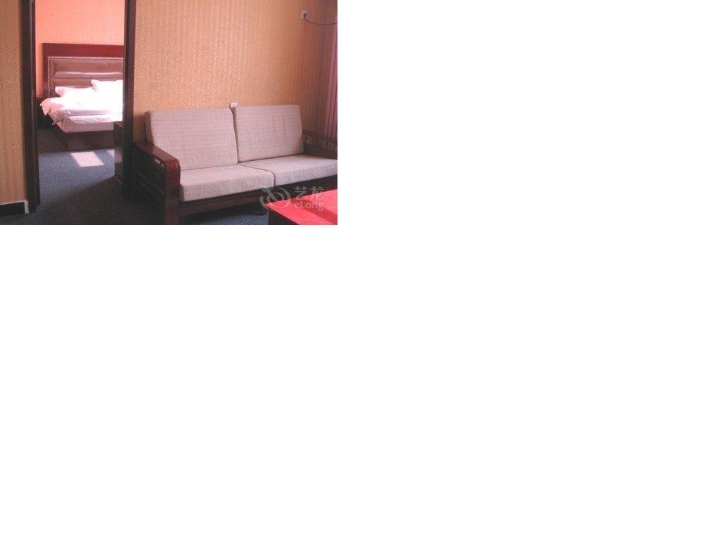 Лянфан: Xinyue Express Hotel