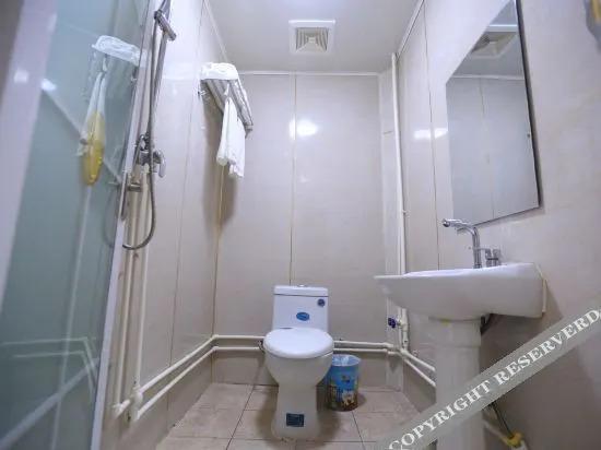 Лянфан: Xinyue Express Hotel