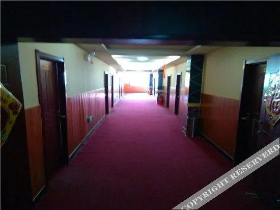 Лянфан: Xinyue Express Hotel