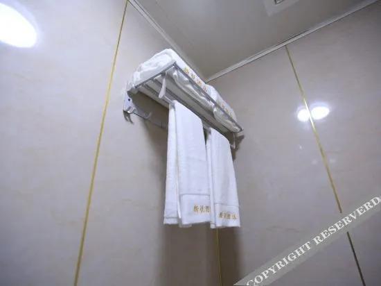 Лянфан: Xinyue Express Hotel
