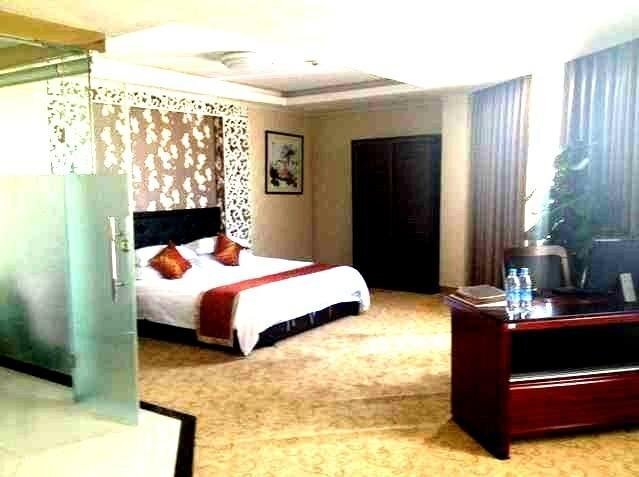 Дунъян: Dongyang International Hotel