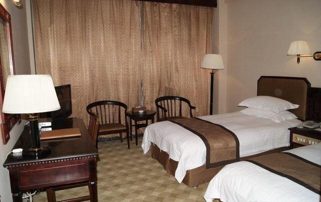 Дунъян: Dongyang International Hotel