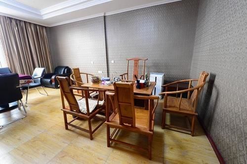 Циндао: Qingdao Xinshijia Business Hotel