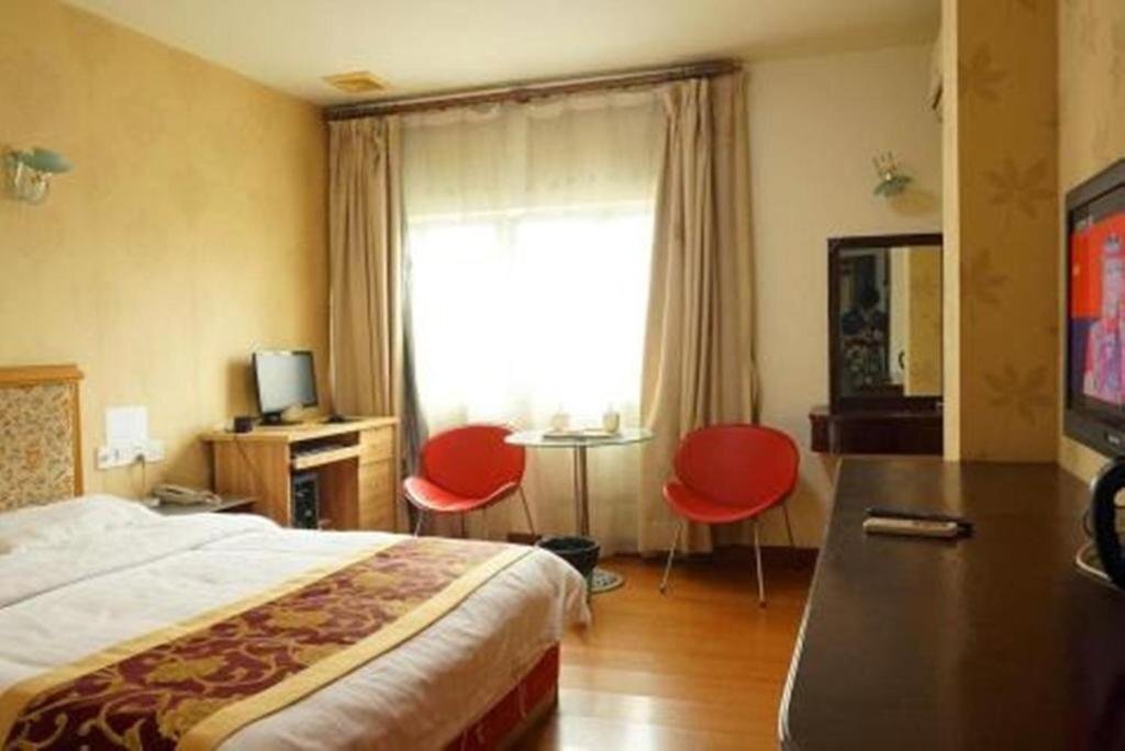 Дунгуань: 8 Inns Dongguan Qiaotou Branch
